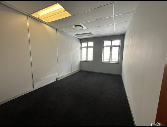 1,818M² OFFICE TO LET IN CENTURY CITY